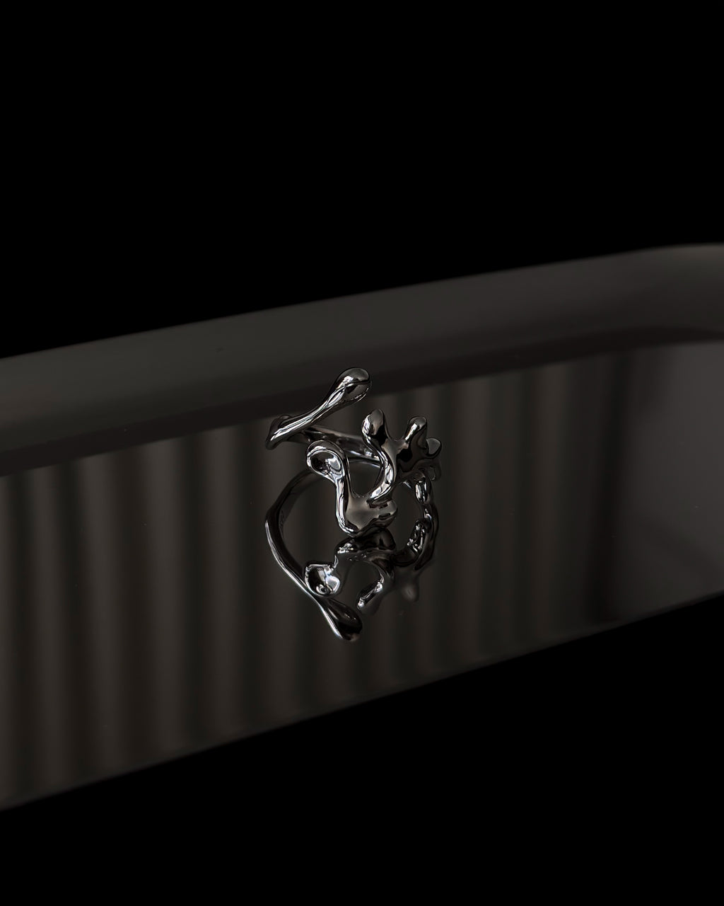 Molten I Ring
